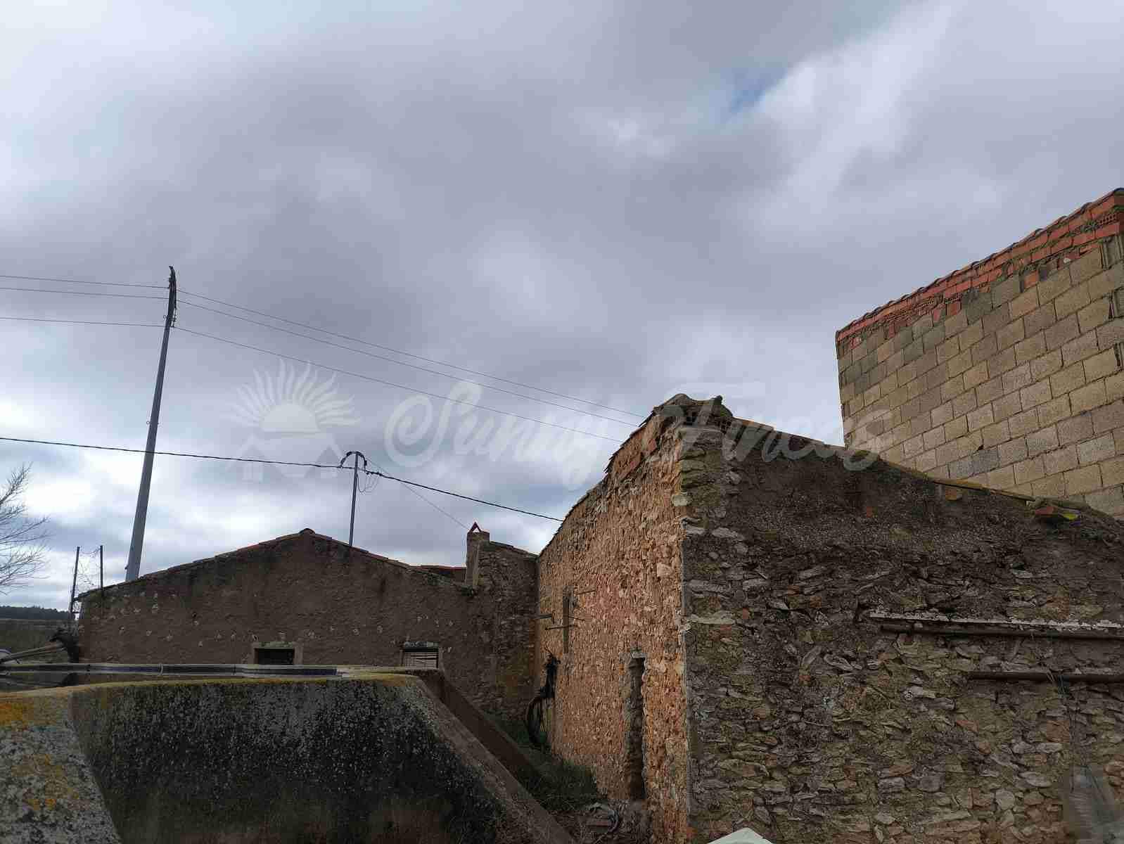 2 sypialnia Finka/Dom wiejski na sprzedaż w Almansa z basenem garażem - 125 000 € (Ref: 9532158)