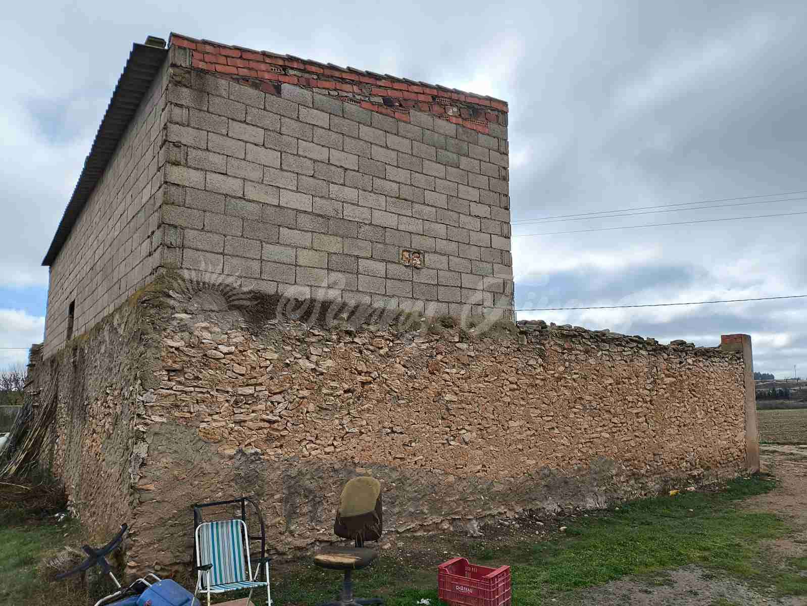 2 sypialnia Finka/Dom wiejski na sprzedaż w Almansa z basenem garażem - 125 000 € (Ref: 9532158)