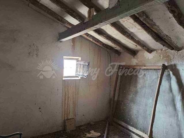 Finca/Casa Rural en Villena en venta con garaje - 30.000 € (Ref: 9618055)