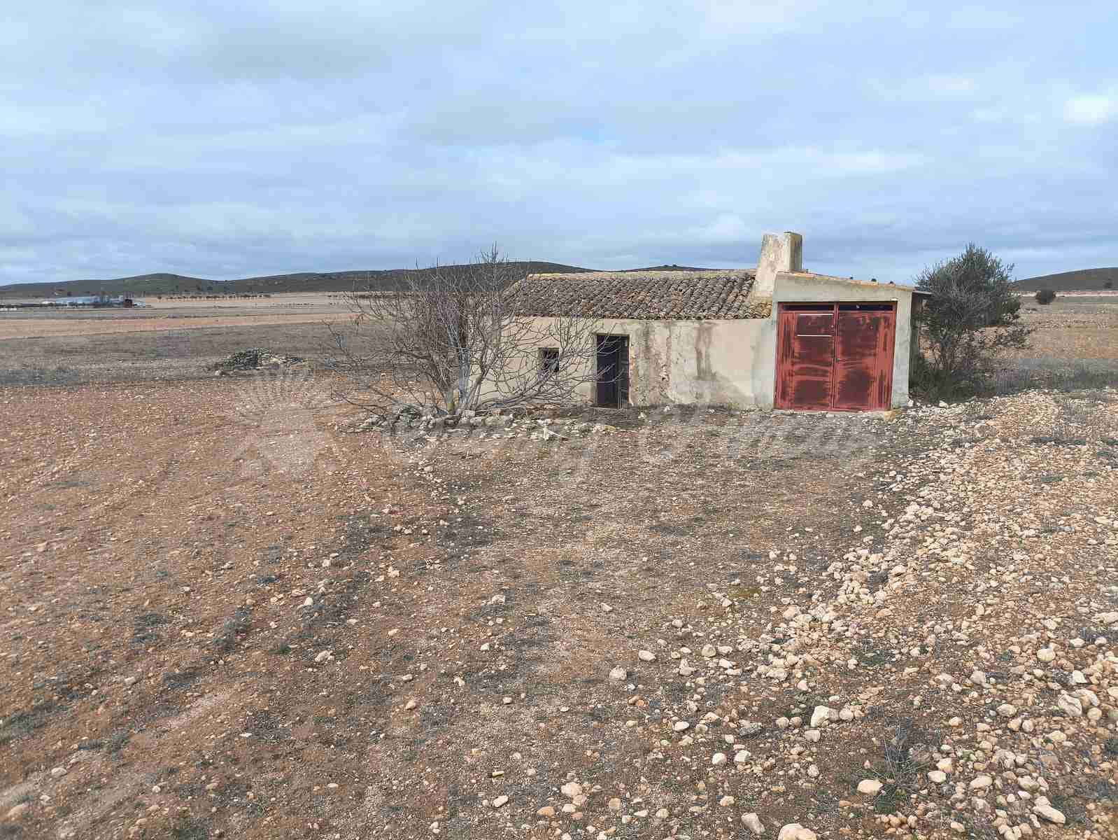 Finca/Casa Rural en Villena en venta con garaje - 30.000 € (Ref: 9618055)