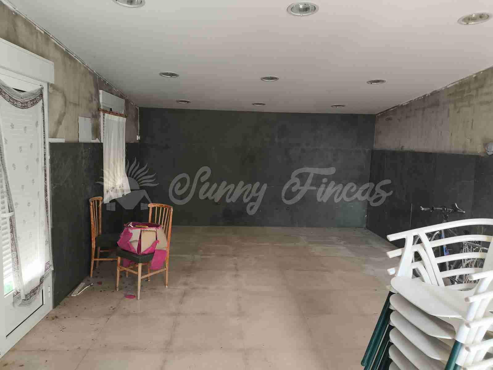 6 soverom Finca/Herregård til salgs i La Romana med svømmebasseng garasje - € 110 000 (Ref: 9646349)