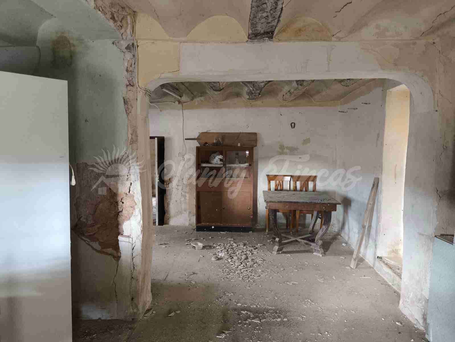 6 soverom Finca/Herregård til salgs i La Romana med svømmebasseng garasje - € 110 000 (Ref: 9646349)