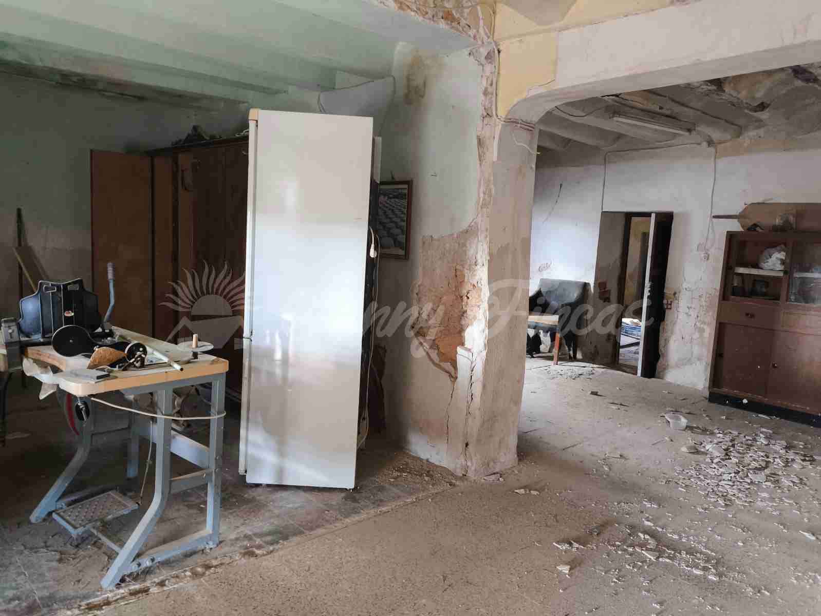 6 soverom Finca/Herregård til salgs i La Romana med svømmebasseng garasje - € 110 000 (Ref: 9646349)