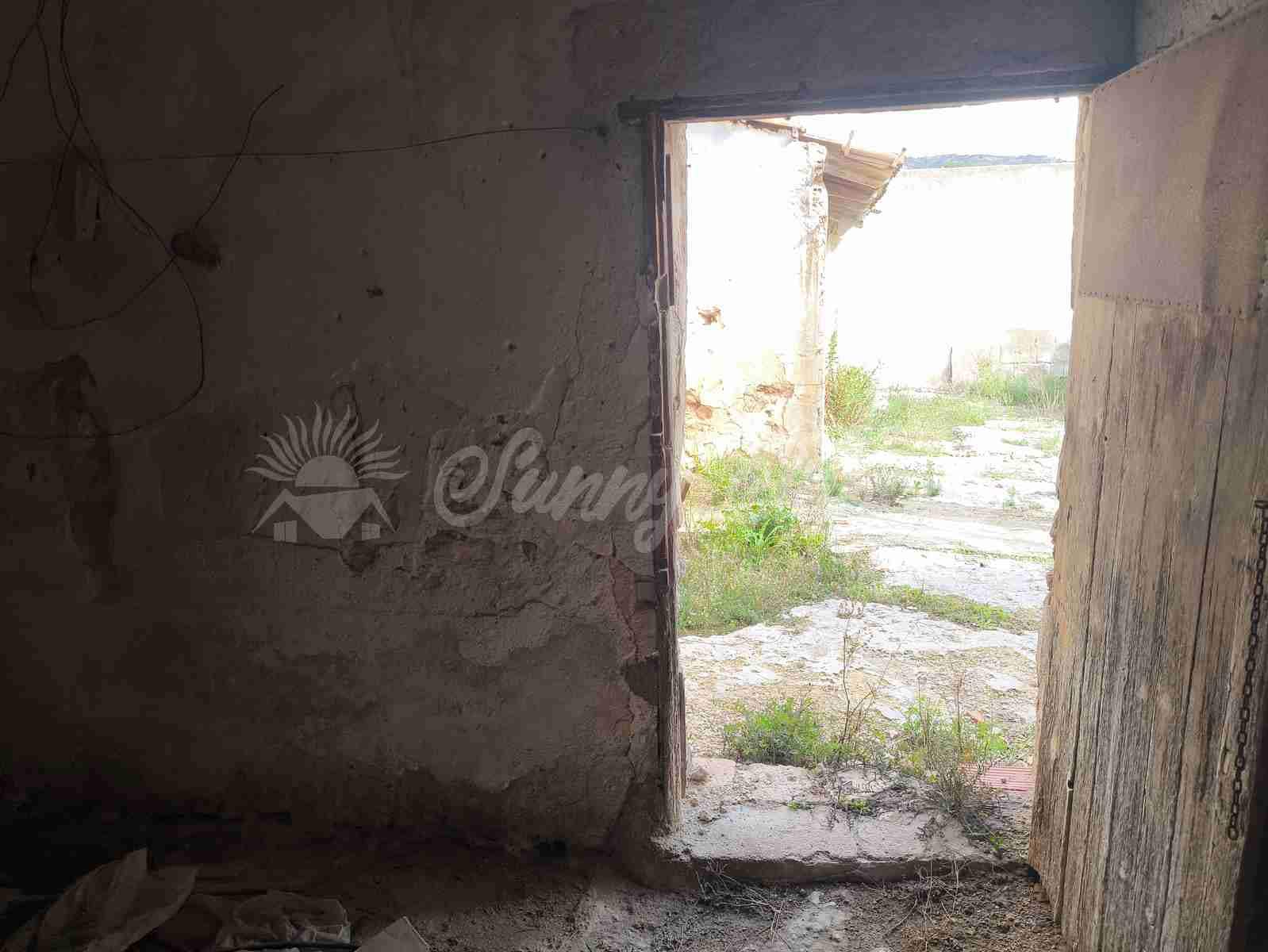 6 soverom Finca/Herregård til salgs i La Romana med svømmebasseng garasje - € 110 000 (Ref: 9646349)