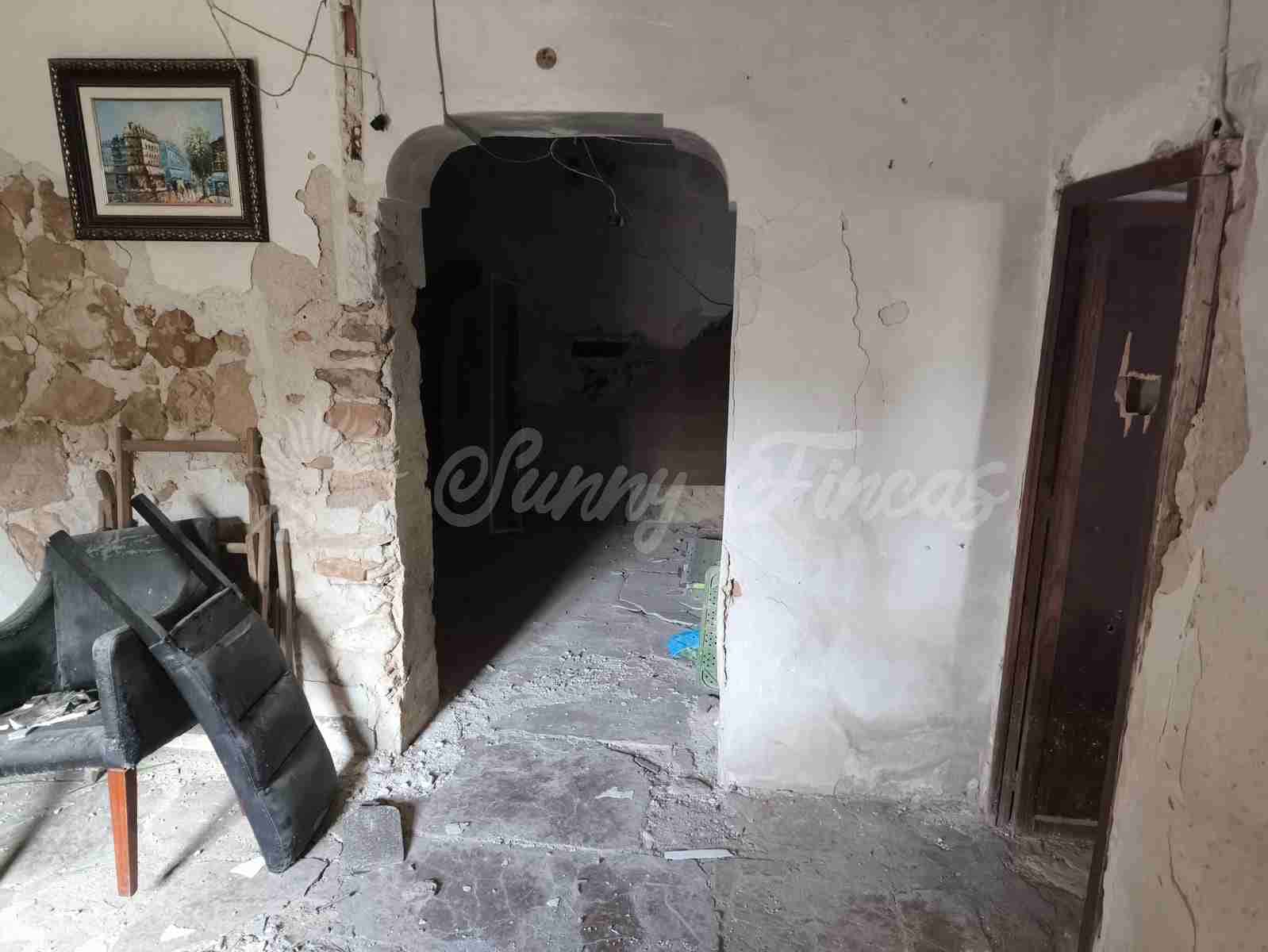 6 soverom Finca/Herregård til salgs i La Romana med svømmebasseng garasje - € 110 000 (Ref: 9646349)