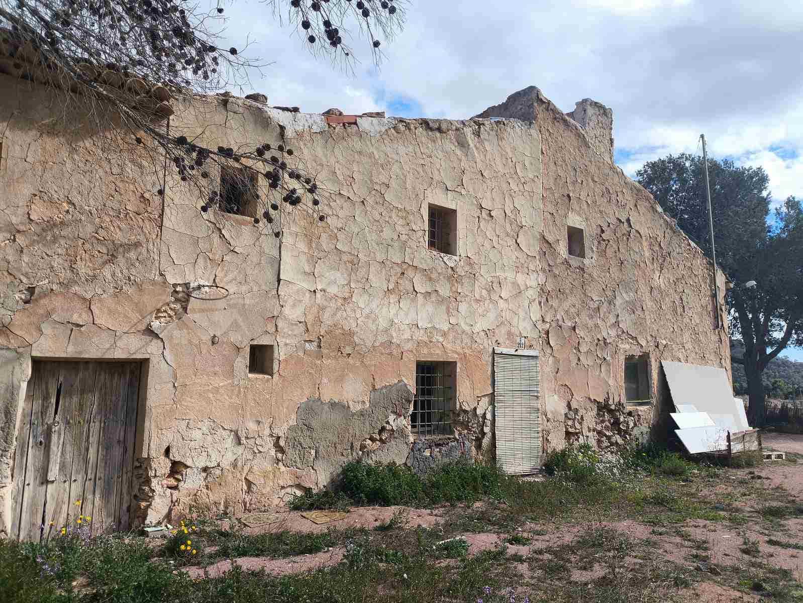 6 soverom Finca/Herregård til salgs i La Romana med svømmebasseng garasje - € 110 000 (Ref: 9646349)