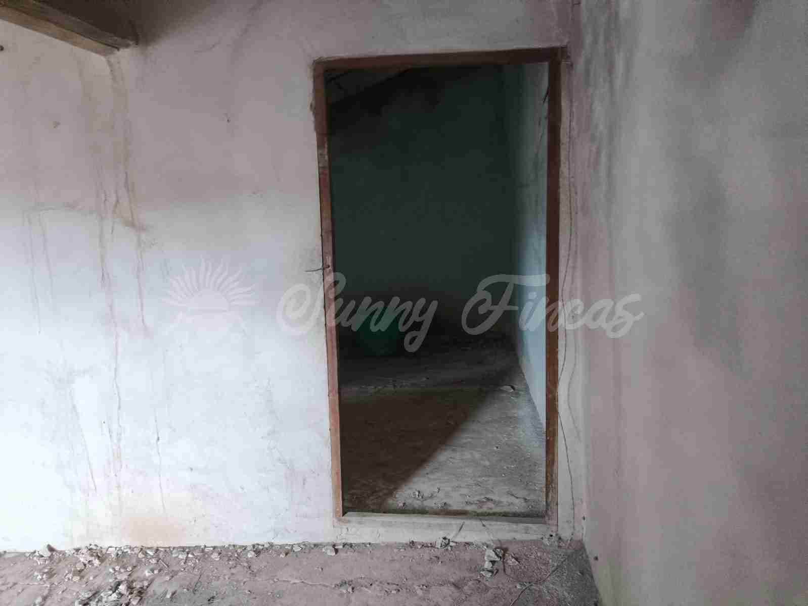 6 soverom Finca/Herregård til salgs i La Romana med svømmebasseng garasje - € 110 000 (Ref: 9646349)