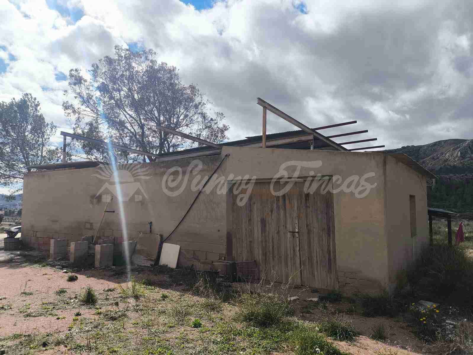 6 soverom Finca/Herregård til salgs i La Romana med svømmebasseng garasje - € 110 000 (Ref: 9646349)