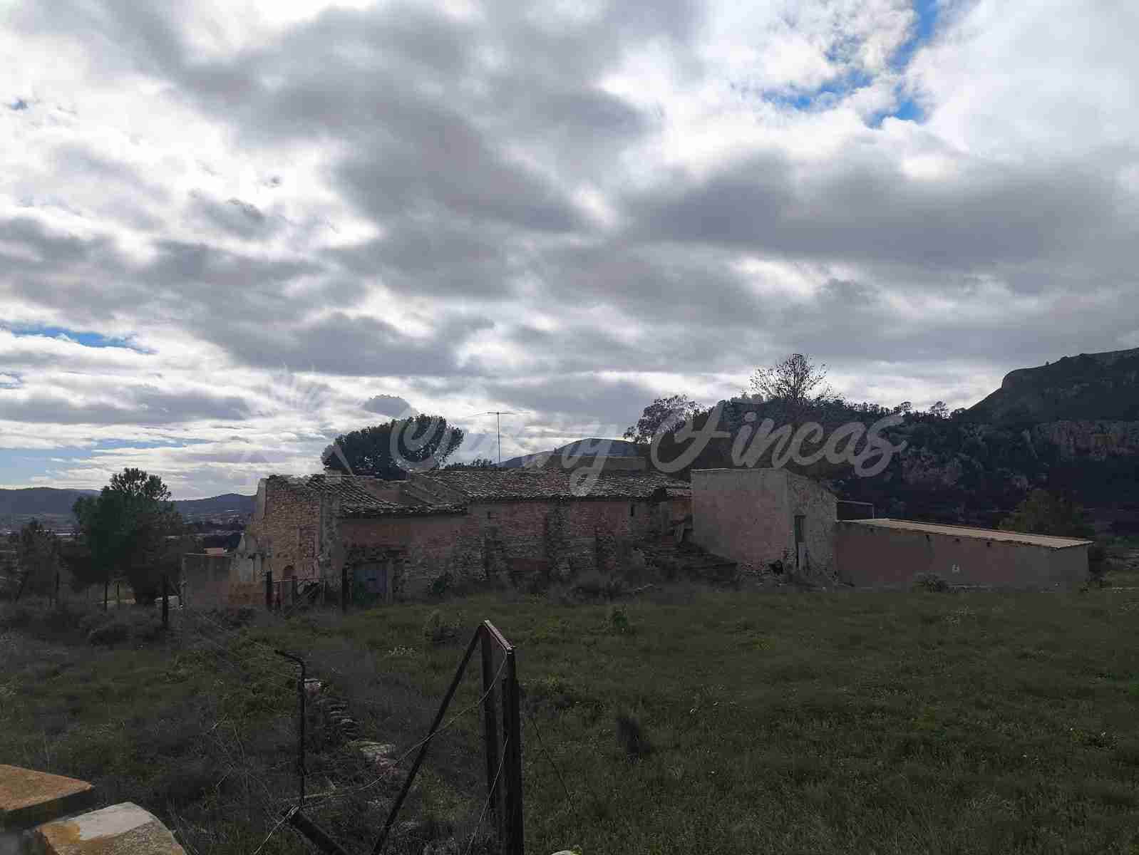 6 soverom Finca/Herregård til salgs i La Romana med svømmebasseng garasje - € 110 000 (Ref: 9646349)