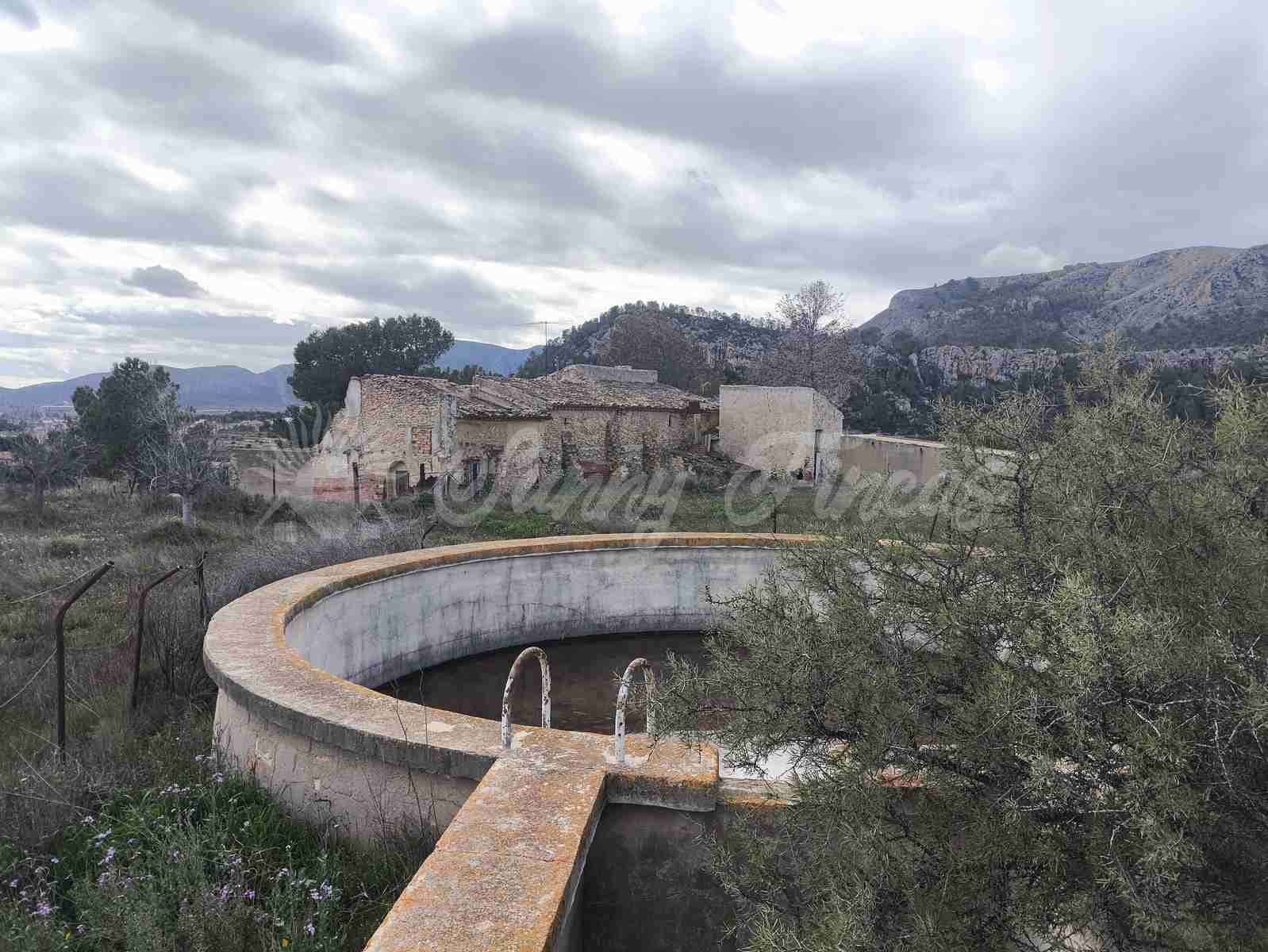 6 soverom Finca/Herregård til salgs i La Romana med svømmebasseng garasje - € 110 000 (Ref: 9646349)