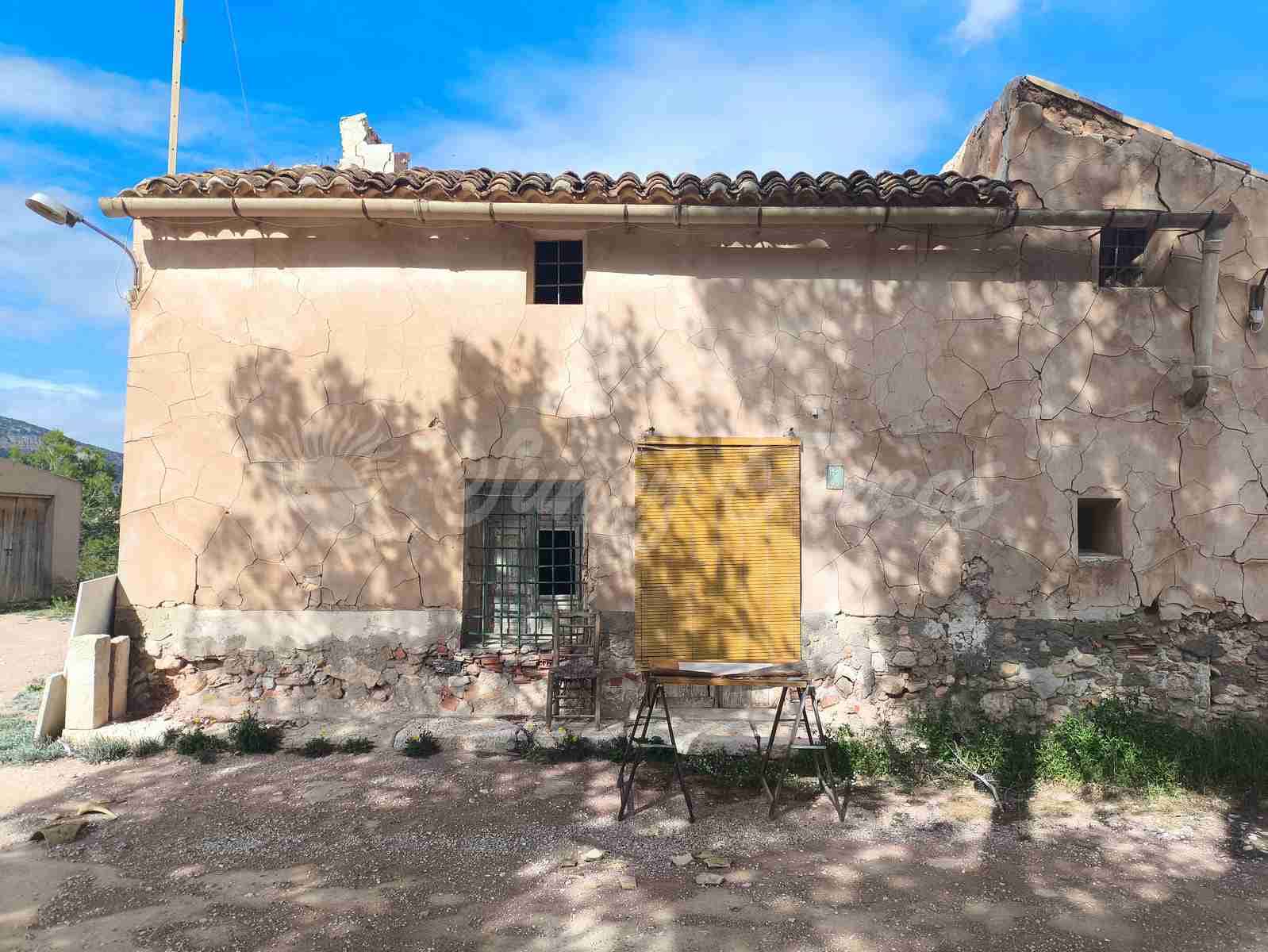 6 soverom Finca/Herregård til salgs i La Romana med svømmebasseng garasje - € 110 000 (Ref: 9646349)