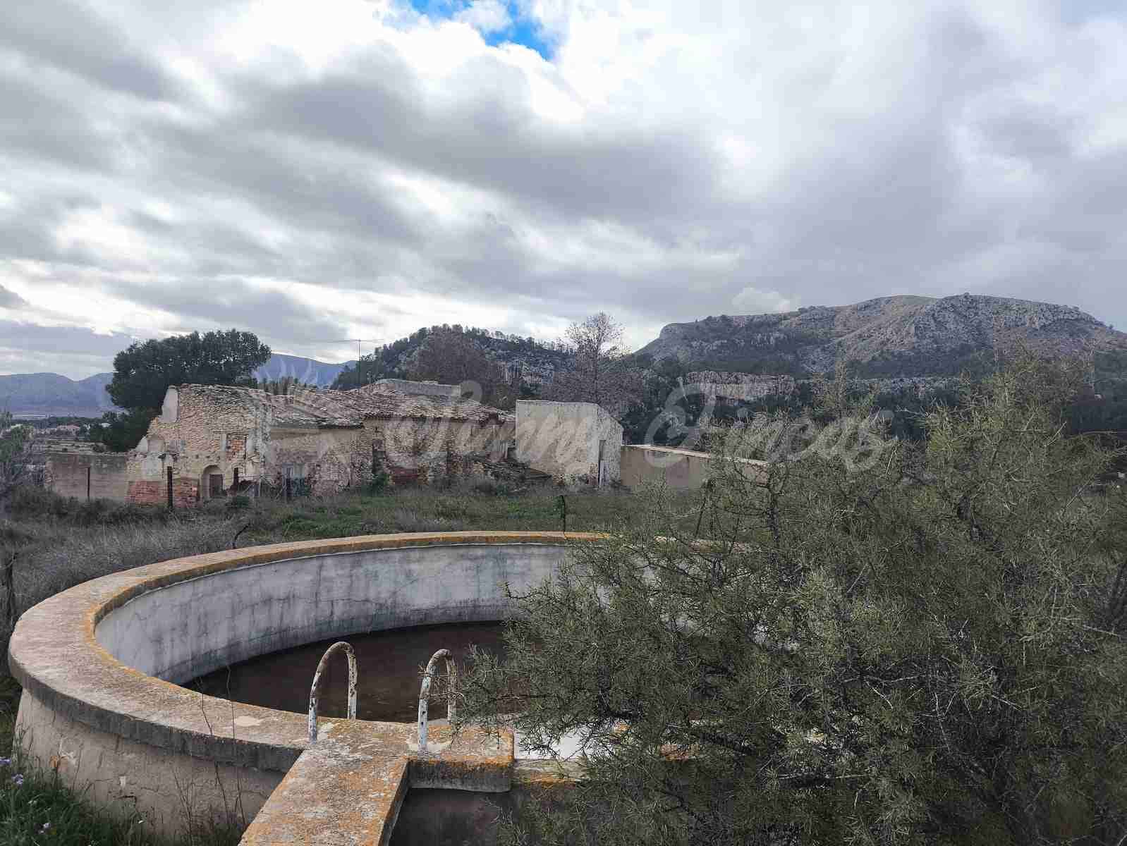 6 soverom Finca/Herregård til salgs i La Romana med svømmebasseng garasje - € 110 000 (Ref: 9646349)