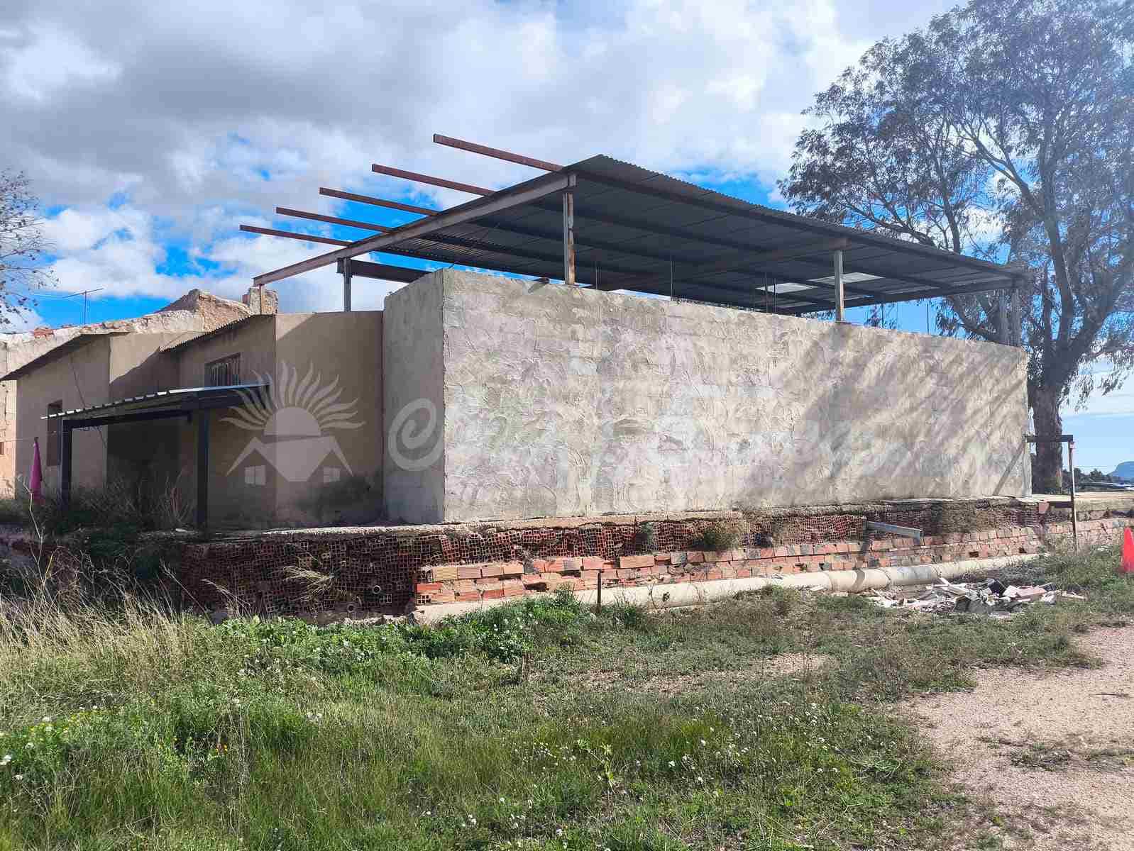 6 soverom Finca/Herregård til salgs i La Romana med svømmebasseng garasje - € 110 000 (Ref: 9646349)