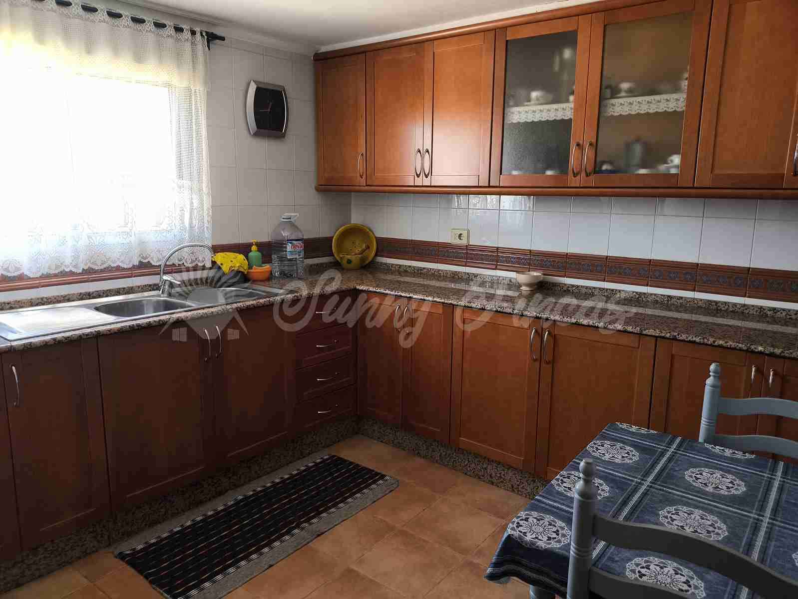 3 chambre Finca/Maison de Campagne à vendre à Villena avec piscine garage - 159 000 € (Ref: 9650599)