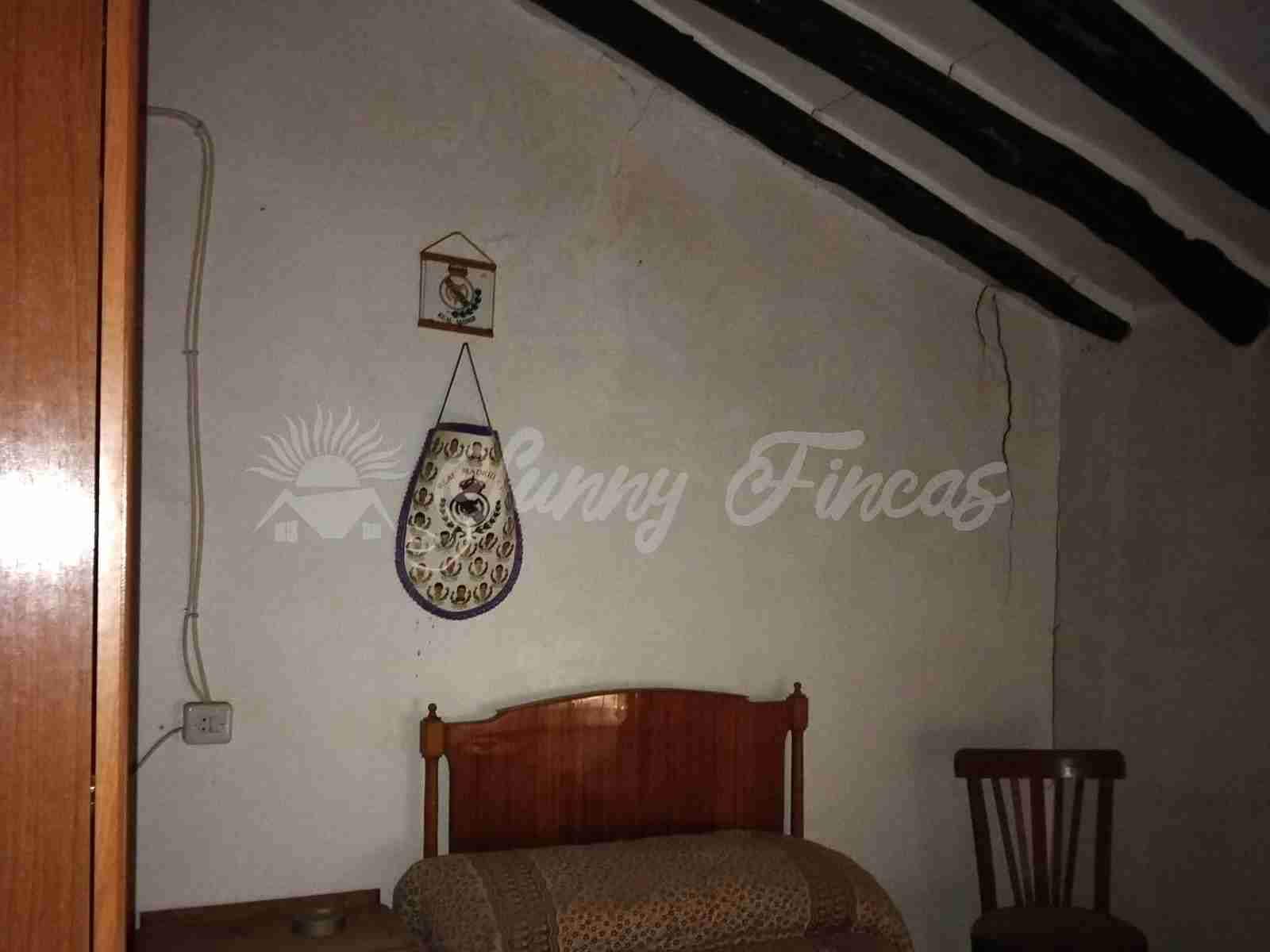 4 chambre Finca/Maison de Campagne à vendre à Pinoso avec garage - 80 000 € (Ref: 9676512)
