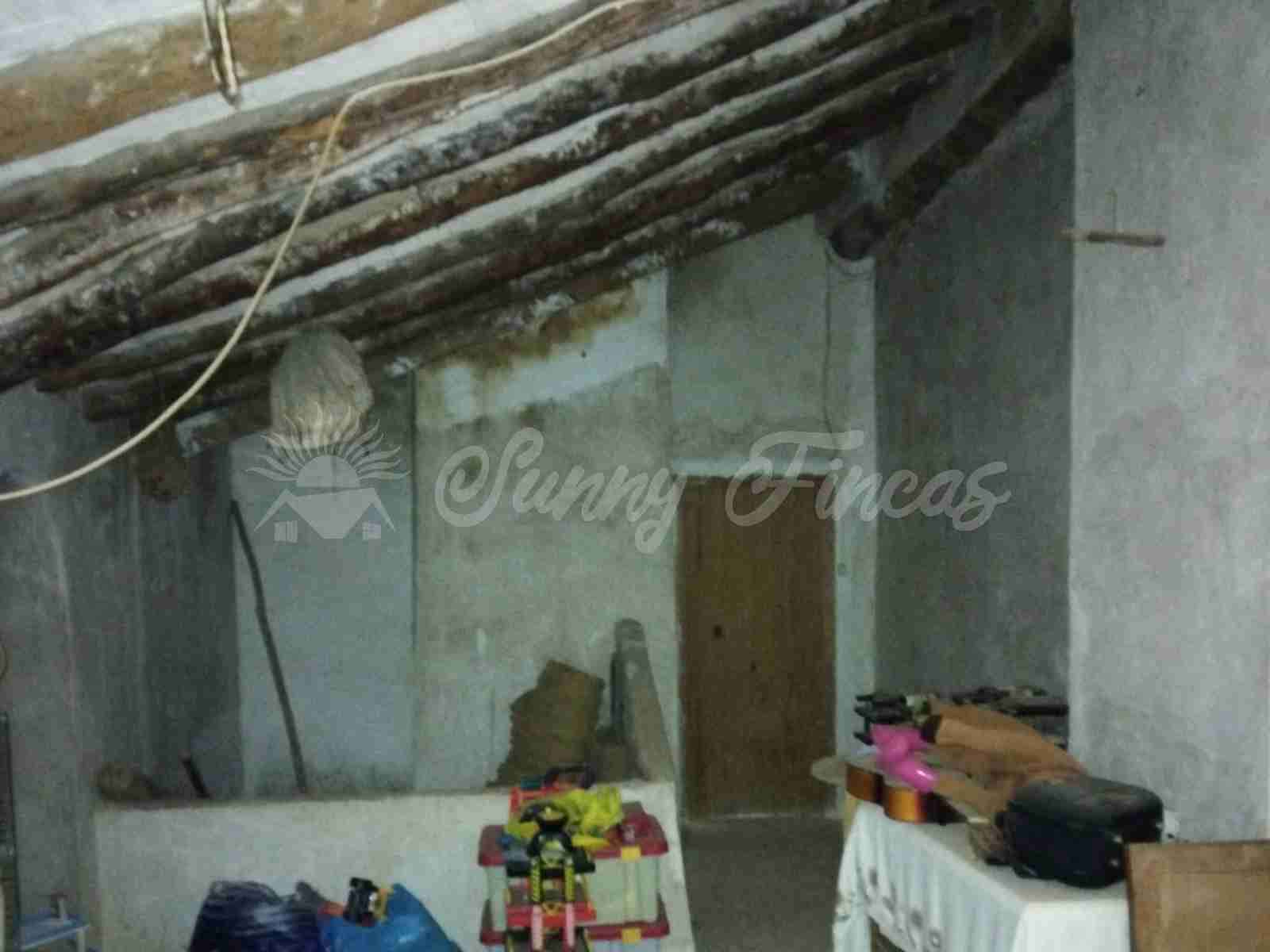 4 chambre Finca/Maison de Campagne à vendre à Pinoso avec garage - 80 000 € (Ref: 9676512)