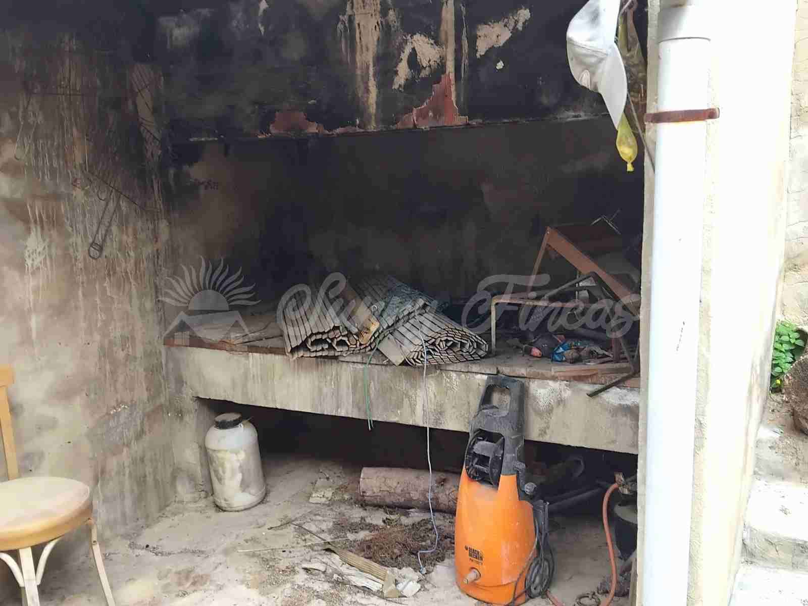 4 chambre Finca/Maison de Campagne à vendre à Pinoso avec garage - 80 000 € (Ref: 9676512)