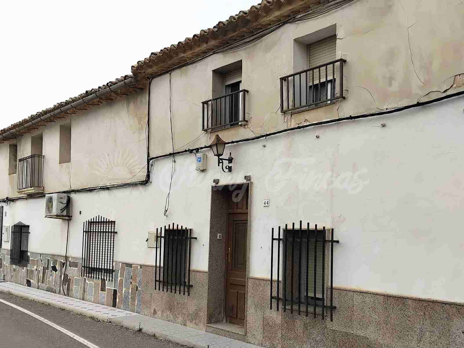 5 Zimmer Finca/Landgut zu verkaufen in Pinoso mit Garage - 65.000 € (Ref: 9676545)