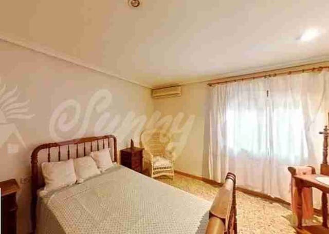 6 slaapkamer Villa te koop in Jubalcoy / Jubalcoi, Elche / Elx met garage - € 350.000 (Ref: 9723472)