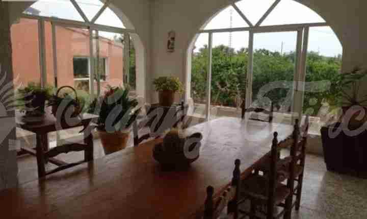 6 slaapkamer Villa te koop in Elche / Elx met garage - € 350.000 (Ref: 9723472)