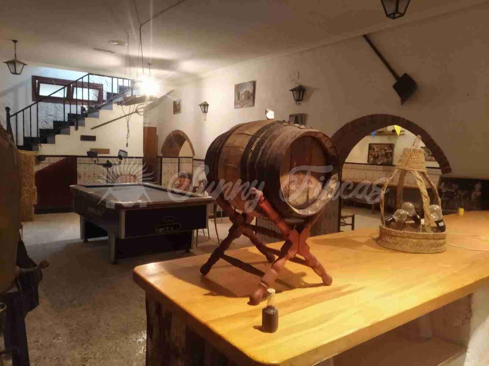 6 slaapkamer Villa te koop in Elche / Elx met garage - € 350.000 (Ref: 9723472)