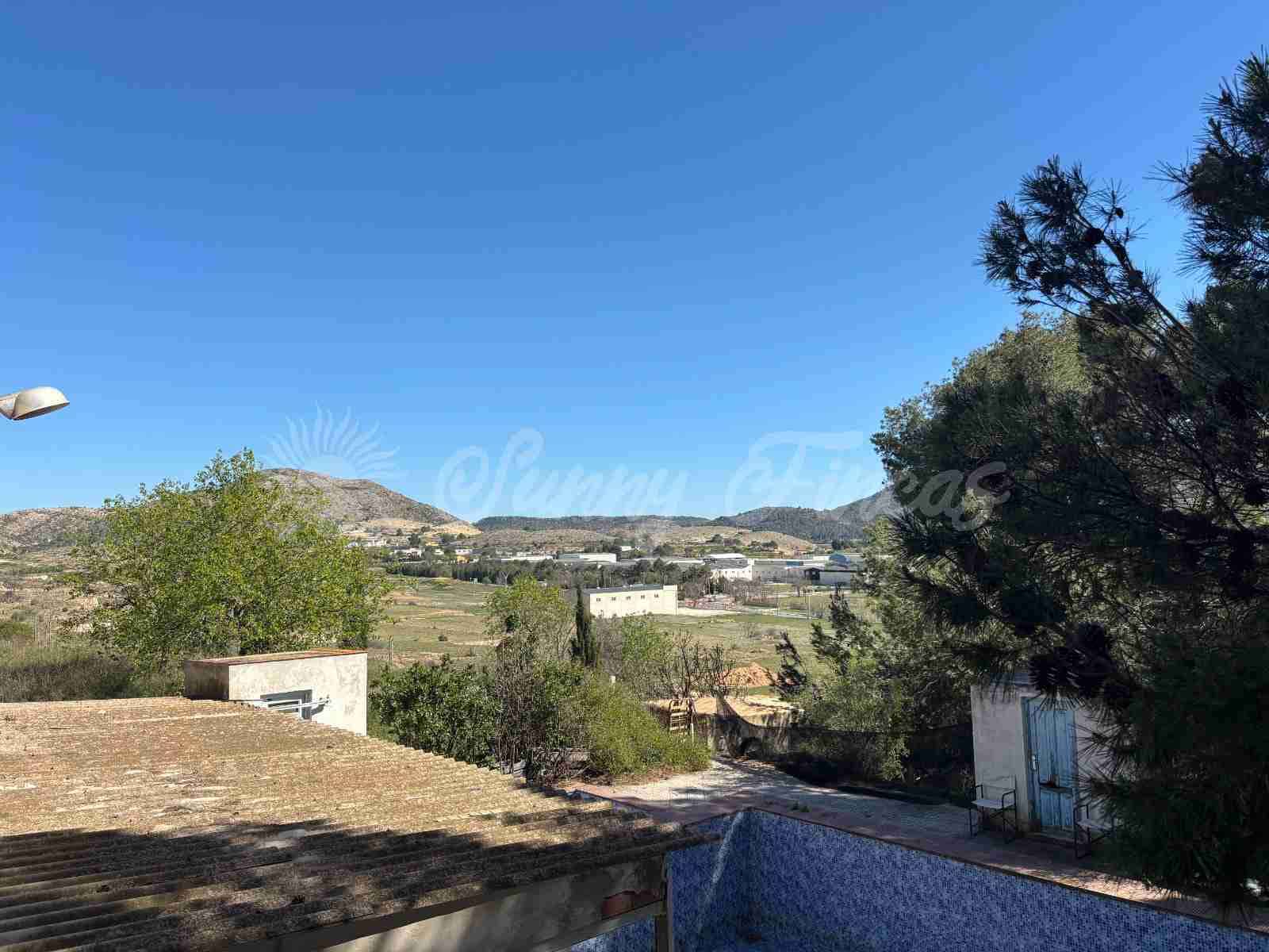 5 slaapkamer Finca/Landhuis te koop in Hondon de las Nieves met zwembad garage - € 148.000 (Ref: 9841787)