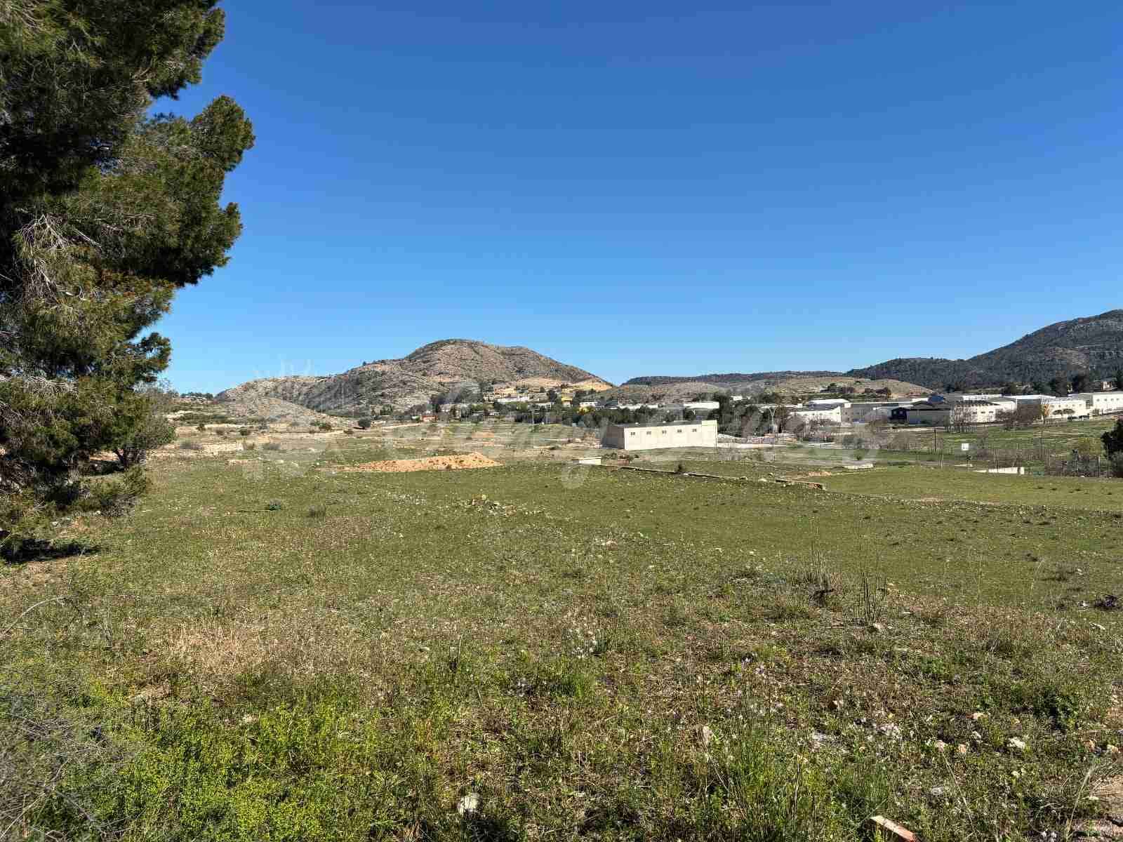 5 slaapkamer Finca/Landhuis te koop in Hondon de las Nieves met zwembad garage - € 148.000 (Ref: 9841787)