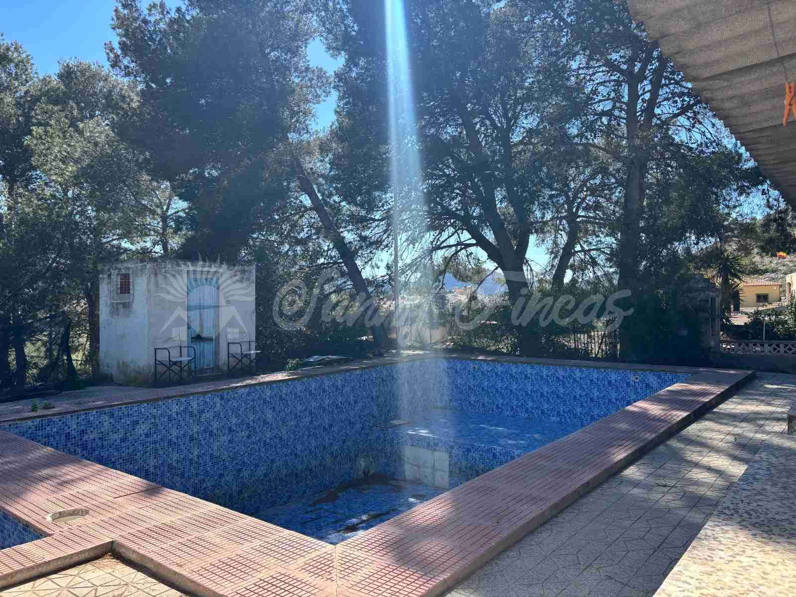 5 slaapkamer Finca/Landhuis te koop in Hondon de las Nieves met zwembad garage - € 148.000 (Ref: 9841787)