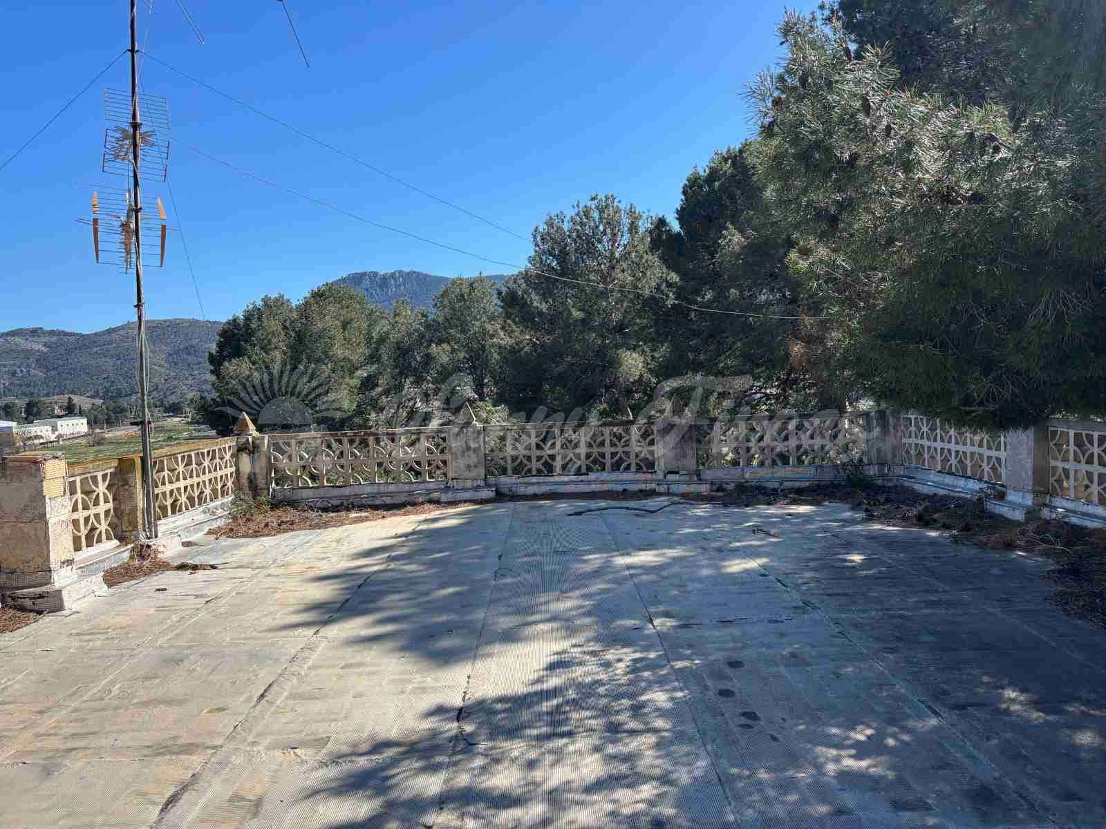 5 slaapkamer Finca/Landhuis te koop in Hondon de las Nieves met zwembad garage - € 148.000 (Ref: 9841787)