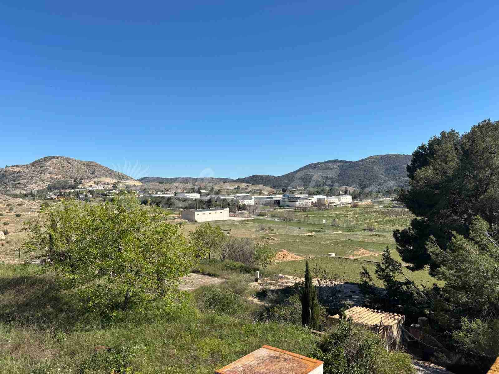 5 slaapkamer Finca/Landhuis te koop in Hondon de las Nieves met zwembad garage - € 148.000 (Ref: 9841787)