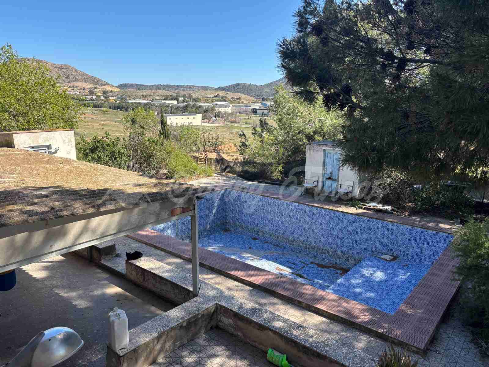 5 slaapkamer Finca/Landhuis te koop in Hondon de las Nieves met zwembad garage - € 148.000 (Ref: 9841787)