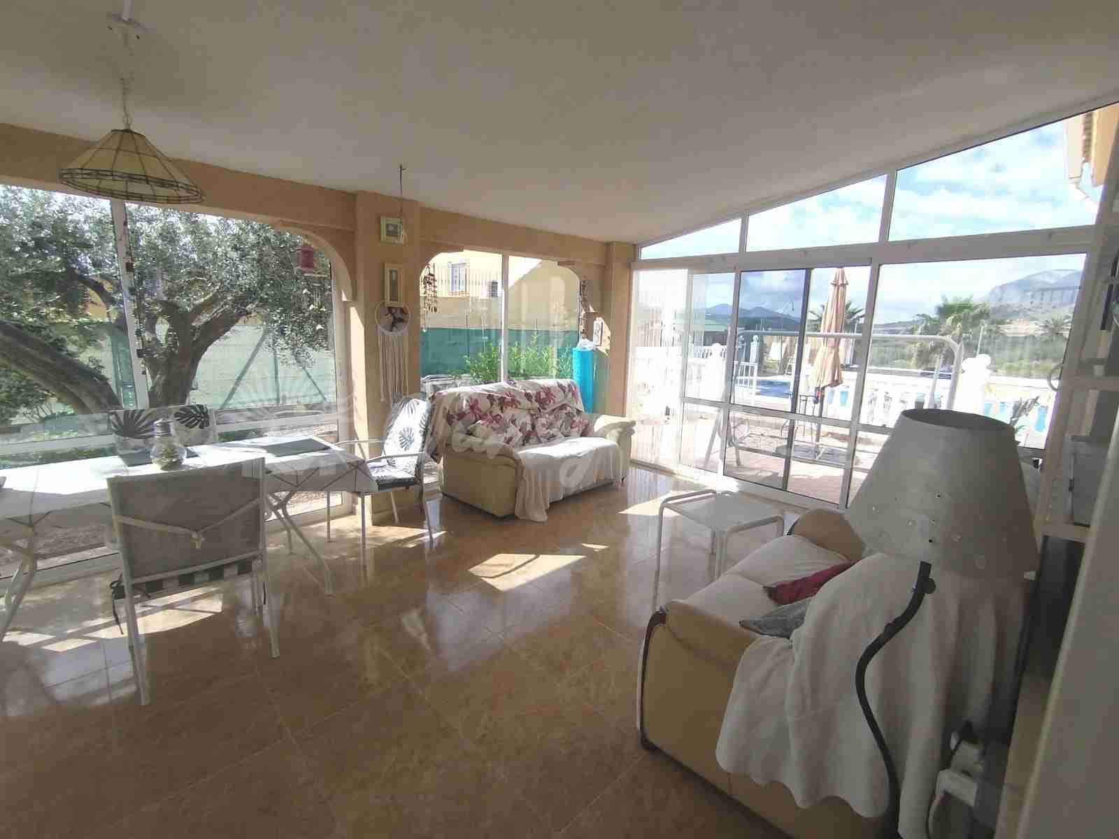 3 quarto Moradia em Banda para venda em La Romana com piscina garagem - 290 000 € (Ref: 9844045)