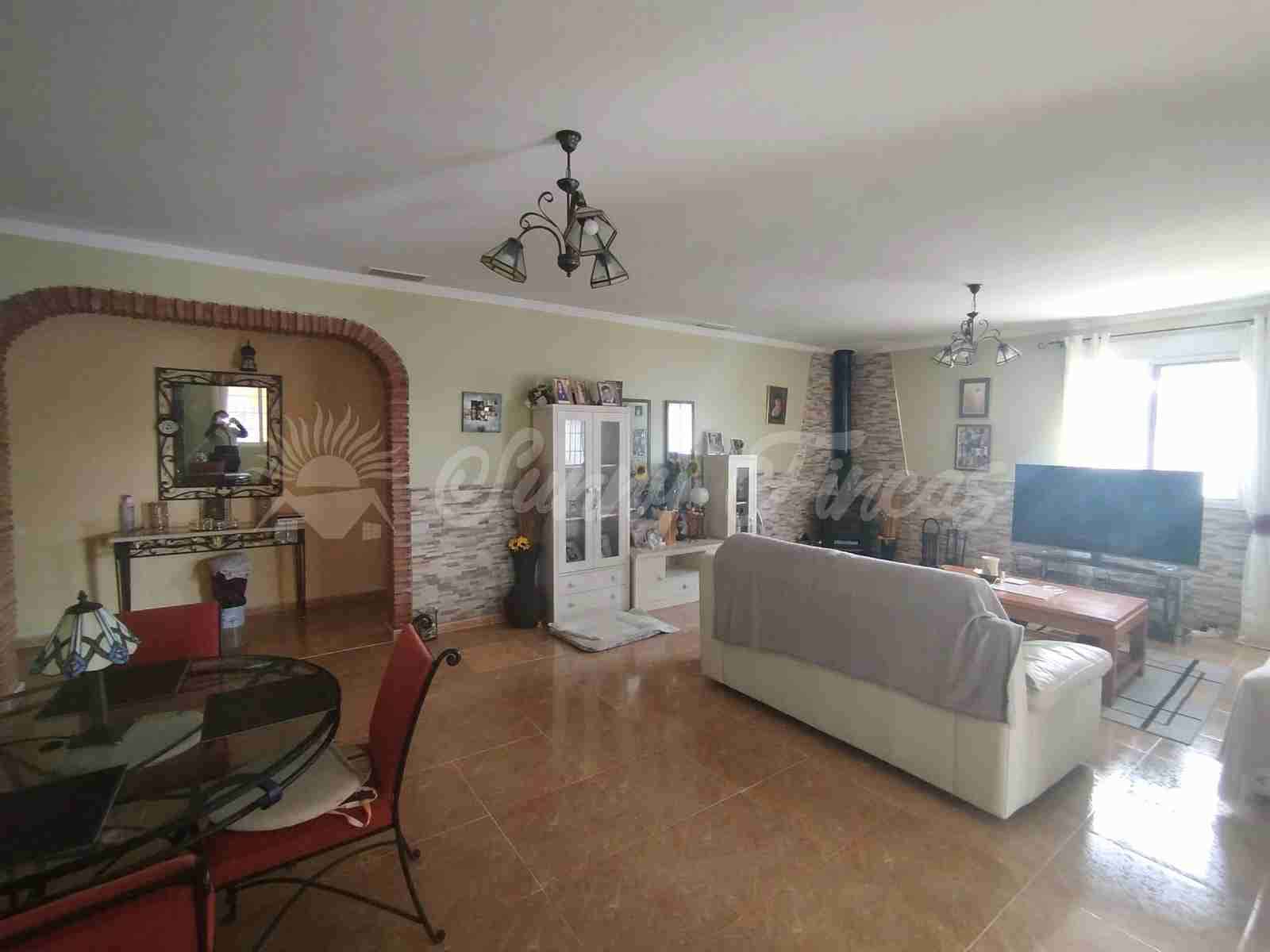 3 quarto Moradia em Banda para venda em La Romana com piscina garagem - 290 000 € (Ref: 9844045)
