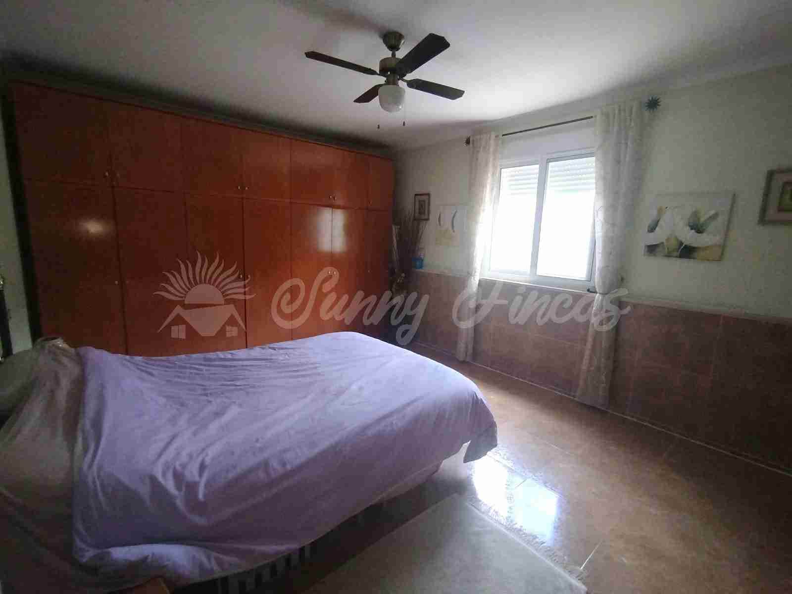3 quarto Moradia em Banda para venda em La Romana com piscina garagem - 290 000 € (Ref: 9844045)