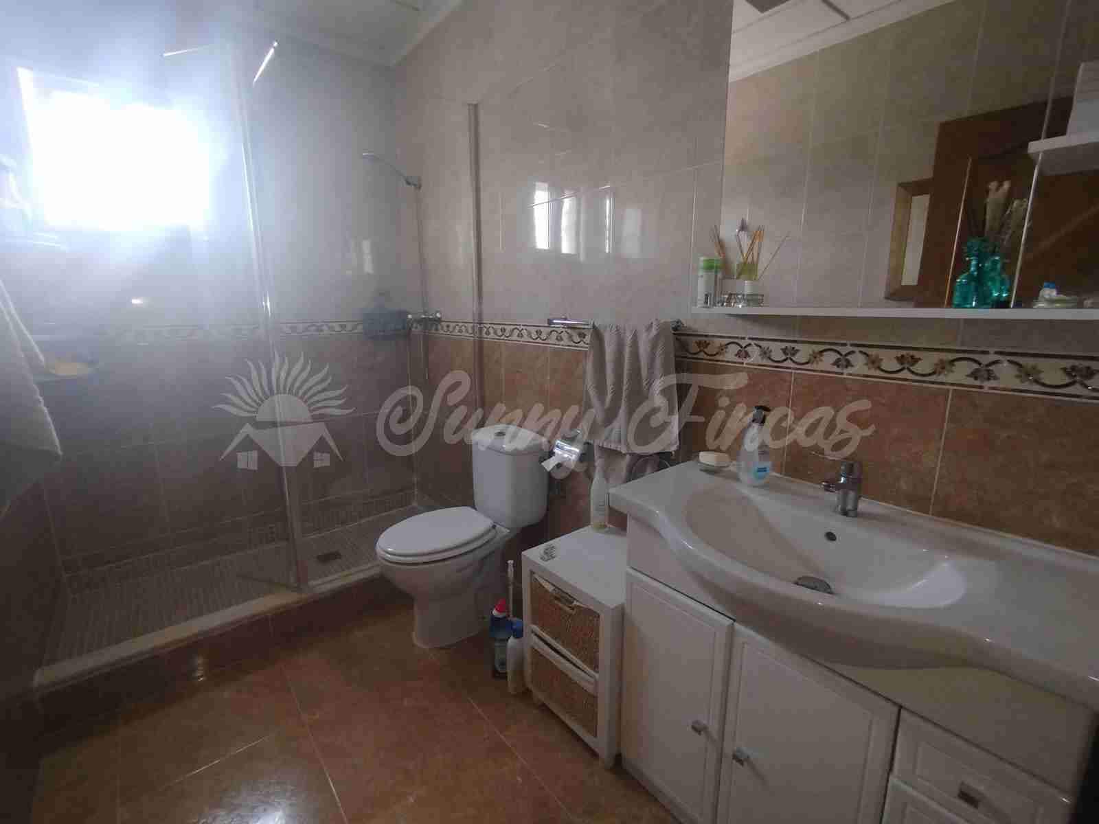 3 quarto Moradia em Banda para venda em La Romana com piscina garagem - 290 000 € (Ref: 9844045)