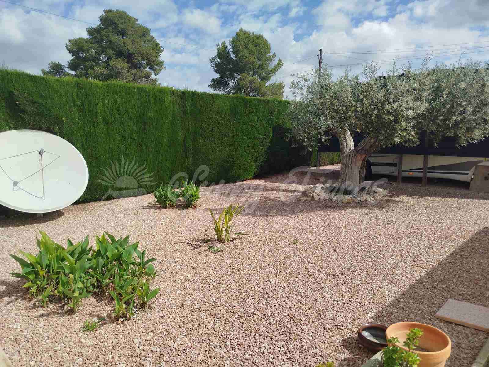 3 quarto Moradia em Banda para venda em La Romana com piscina garagem - 290 000 € (Ref: 9844045)