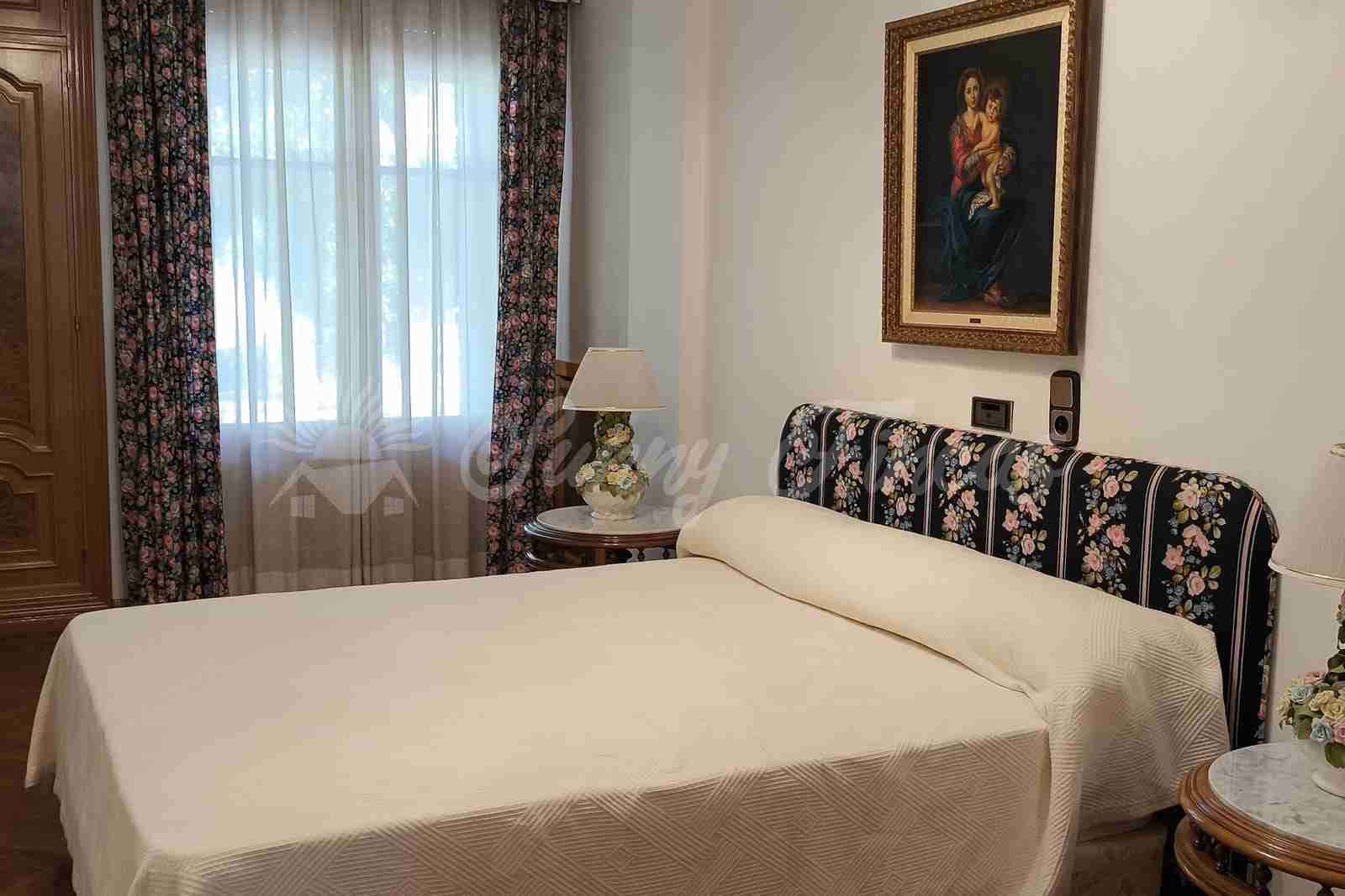 5 bedroom Terraced Villa for sale in Caudete with garage - € 489,000 (Ref: 9848374)
