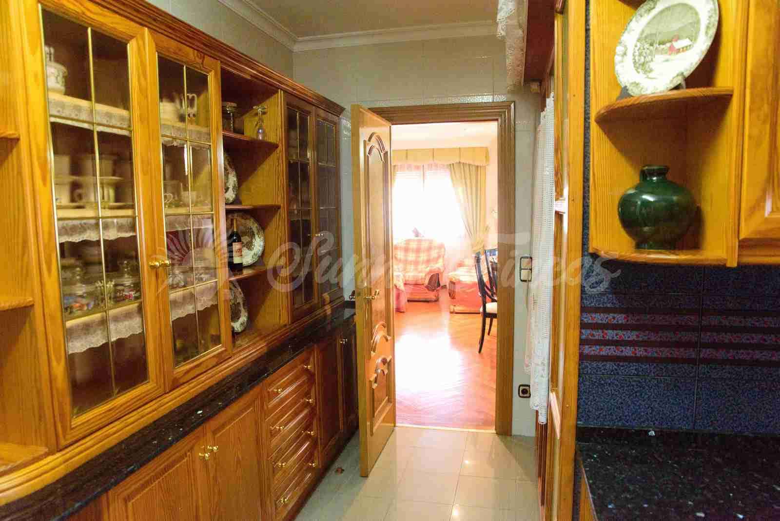 5 bedroom Terraced Villa for sale in Caudete with garage - € 489,000 (Ref: 9848374)