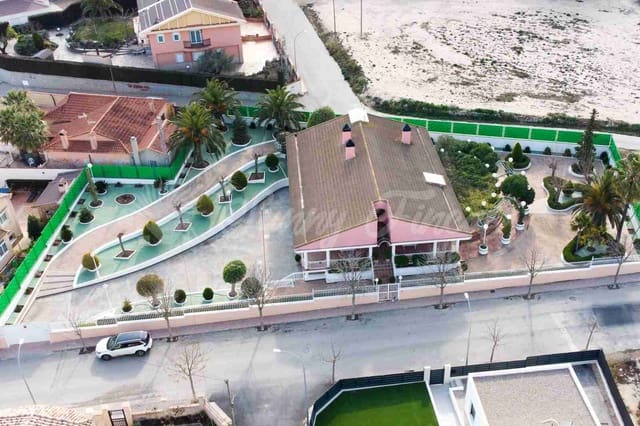 5 bedroom Terraced Villa for sale in Caudete with garage - € 489,000 (Ref: 9848374)