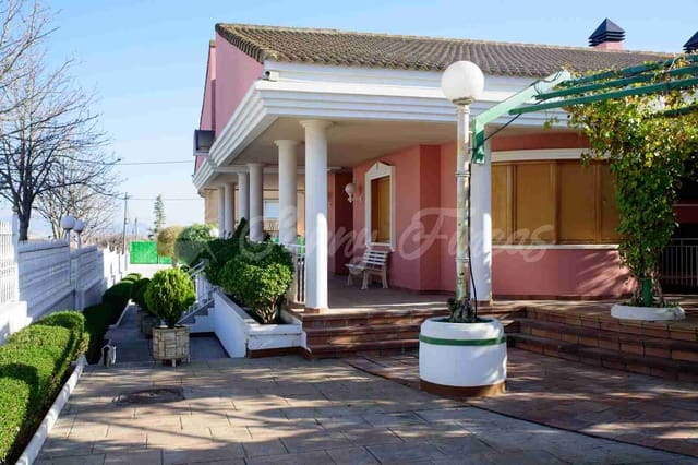 5 bedroom Terraced Villa for sale in Caudete with garage - € 489,000 (Ref: 9848374)