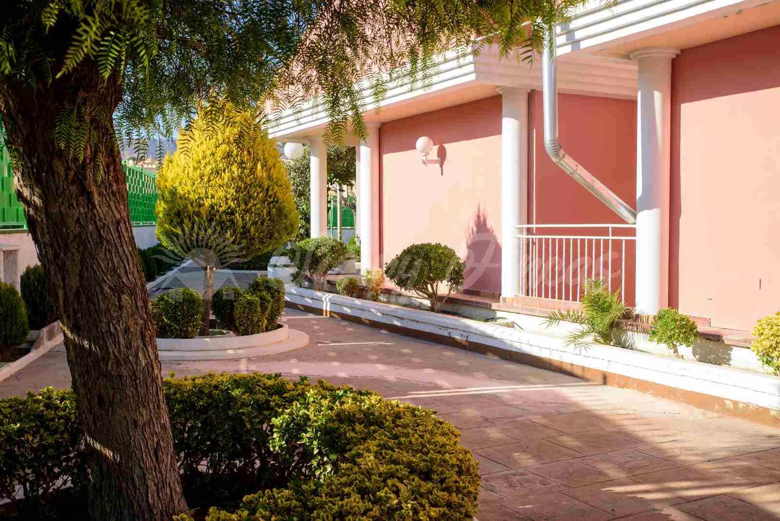 5 bedroom Terraced Villa for sale in Caudete with garage - € 489,000 (Ref: 9848374)