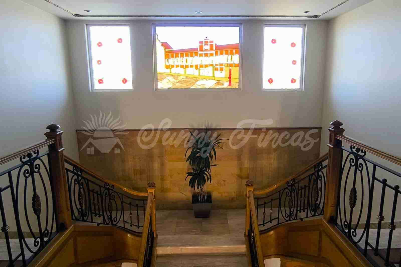 5 bedroom Terraced Villa for sale in Yecla with pool garage - € 649,000 (Ref: 9866229)
