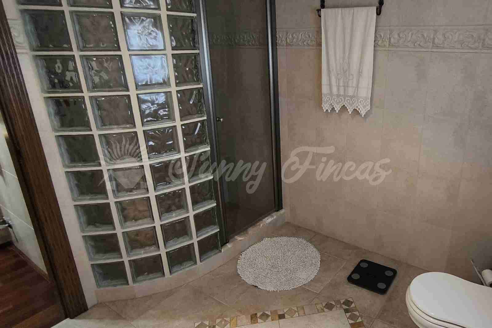 5 bedroom Terraced Villa for sale in Yecla with pool garage - € 649,000 (Ref: 9866229)