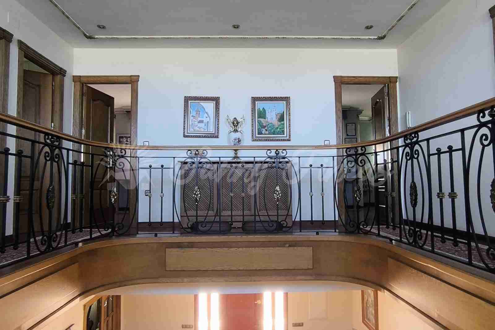 5 bedroom Terraced Villa for sale in Yecla with pool garage - € 649,000 (Ref: 9866229)