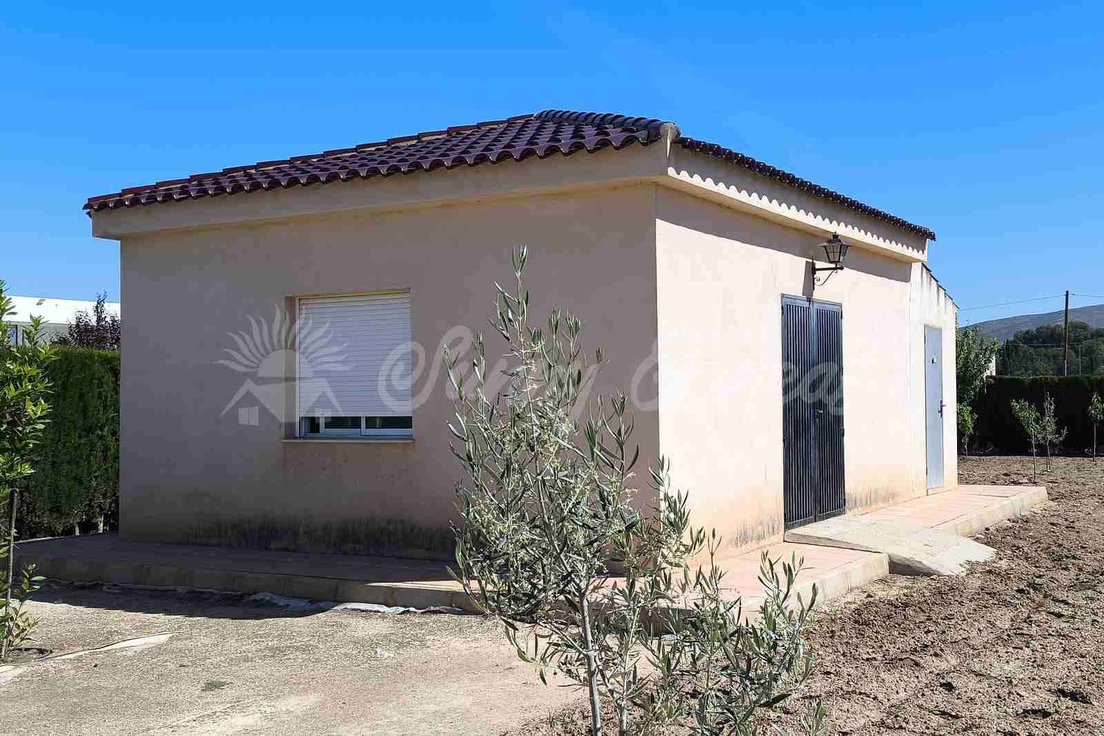 5 bedroom Terraced Villa for sale in Yecla with pool garage - € 649,000 (Ref: 9866229)