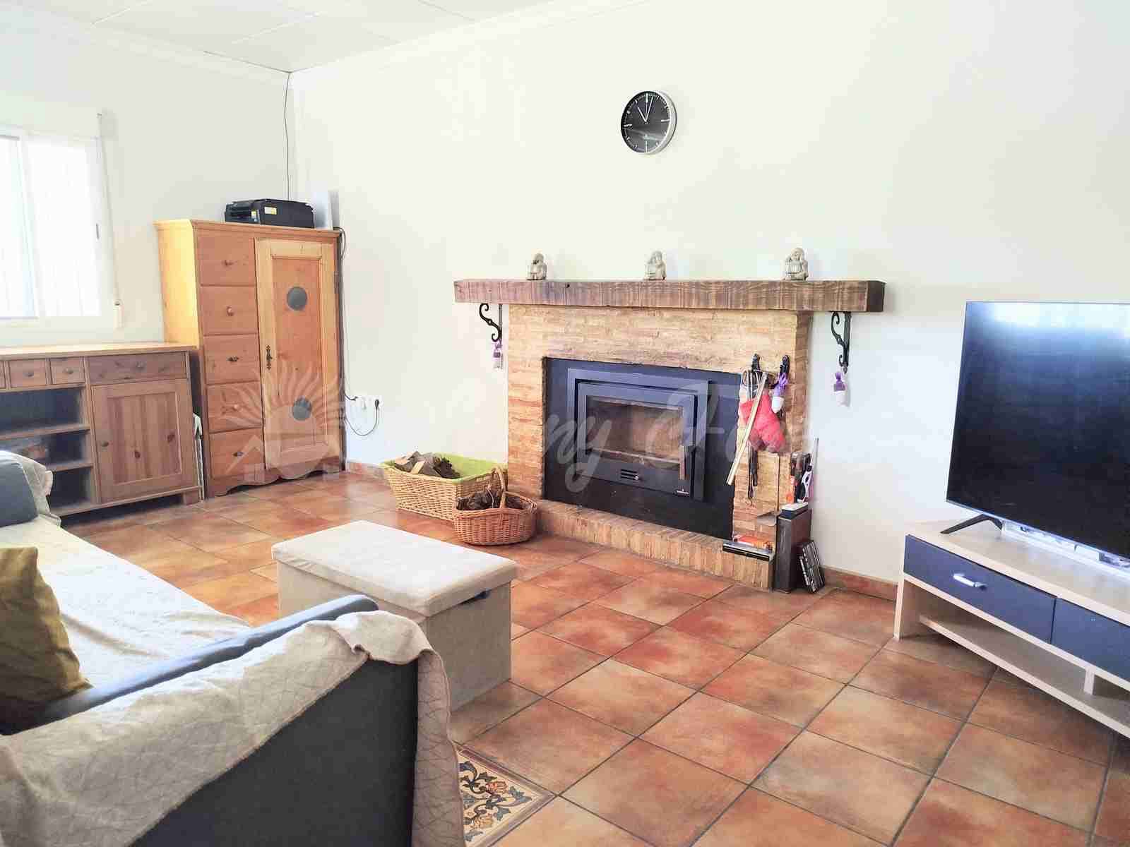 2 slaapkamer Finca/Landhuis te koop in Caudete met zwembad garage - € 159.500 (Ref: 9866338)