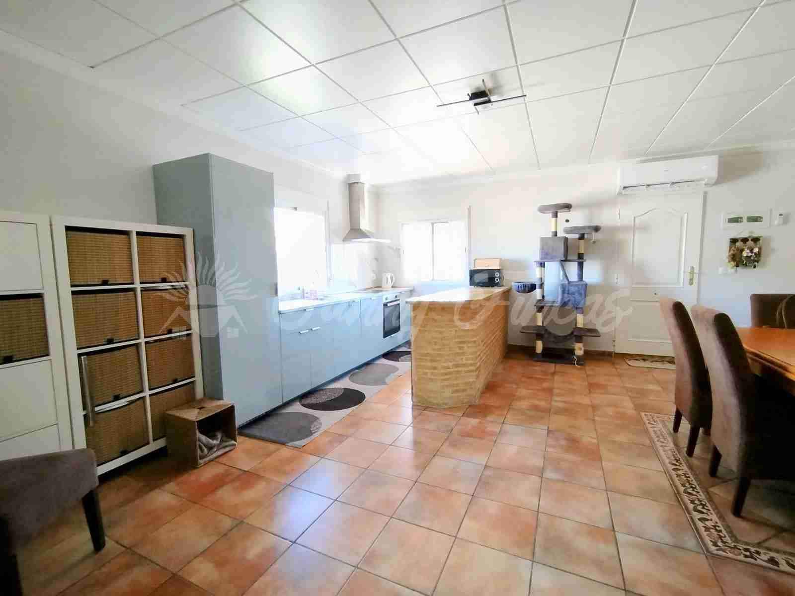 2 slaapkamer Finca/Landhuis te koop in Caudete met zwembad garage - € 159.500 (Ref: 9866338)