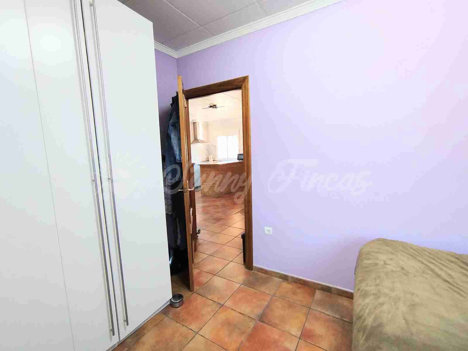 2 slaapkamer Finca/Landhuis te koop in Caudete met zwembad garage - € 159.500 (Ref: 9866338)