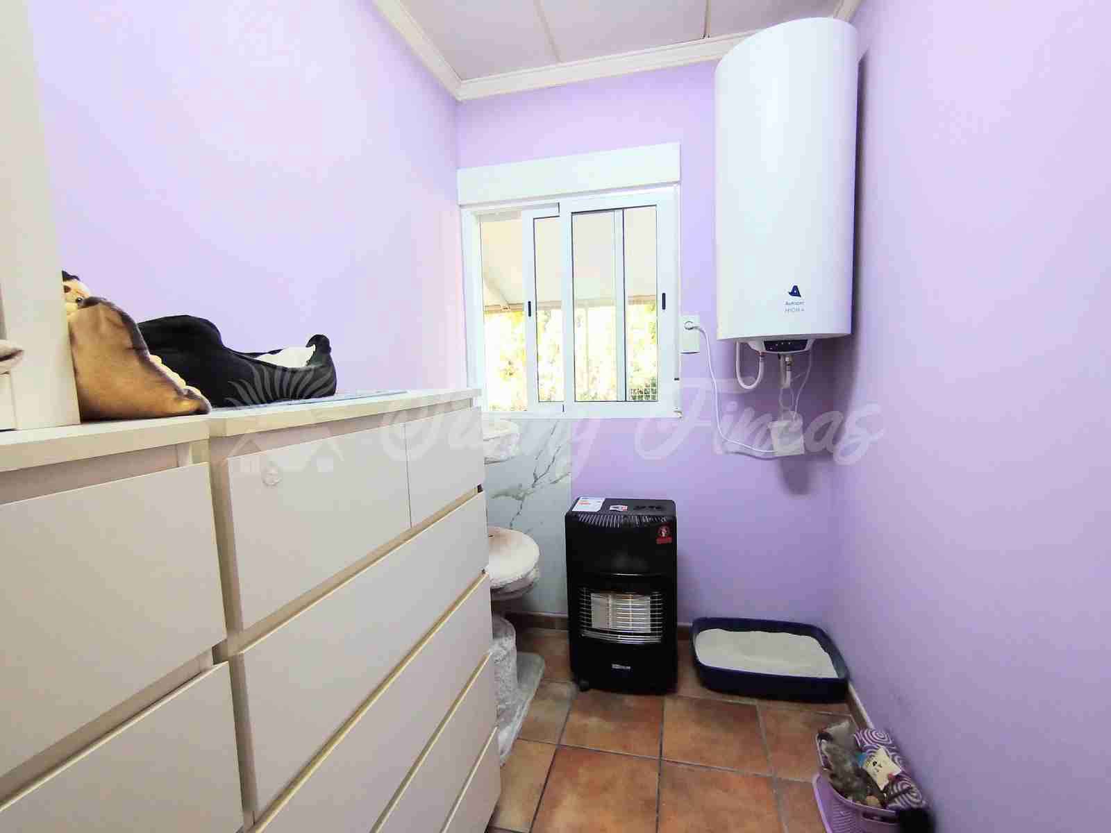 2 slaapkamer Finca/Landhuis te koop in Caudete met zwembad garage - € 159.500 (Ref: 9866338)