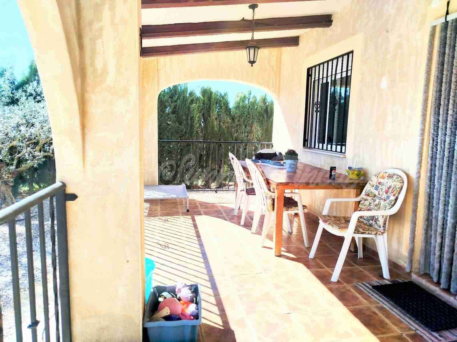 2 slaapkamer Finca/Landhuis te koop in Caudete met zwembad garage - € 159.500 (Ref: 9866338)